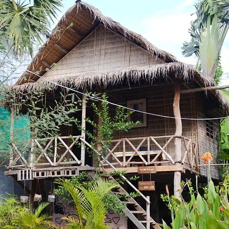 About Sarin Homestay Battambang Bagian luar foto