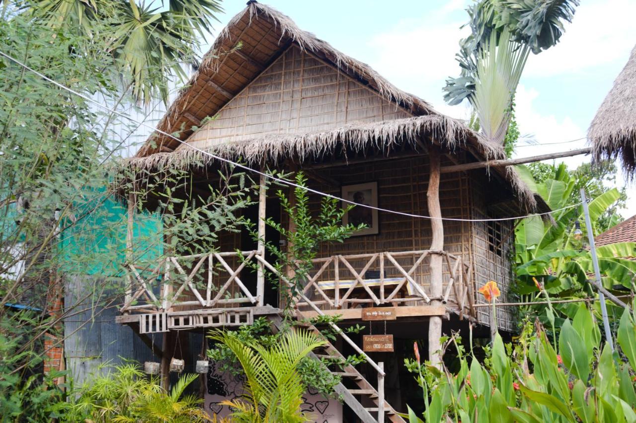 About Sarin Homestay Battambang Bagian luar foto